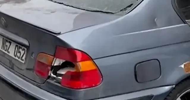 Esenyurt’ta boşanma aşamasındaki kocadan sopalı mal paylaşımı protestosu: Arabasını eşine bırakmamak için parçaladı VİDEO İZLE