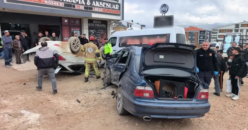 14 Yaşındaki Çocuk Otomobile Bindi, Kaza Geçirdi
