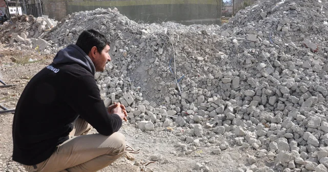 Eşi ve oğlunu kaybettiği enkazdan 132 saat sonra kurtarılan baba: Kızım beni hayata bağladı Gaziantep Haberleri