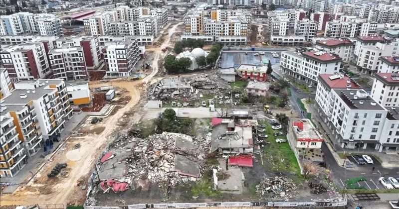 6 Şubat ta başlayan bekleyiş... 3 yıldır yakınlarını arıyorlar: Acaba bir mucize olur mu?