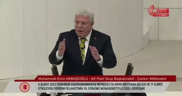 Akbaşoğlu: Biz ne vaat ettiysek yaptık siz bütçeyi çarçur ettiniz
