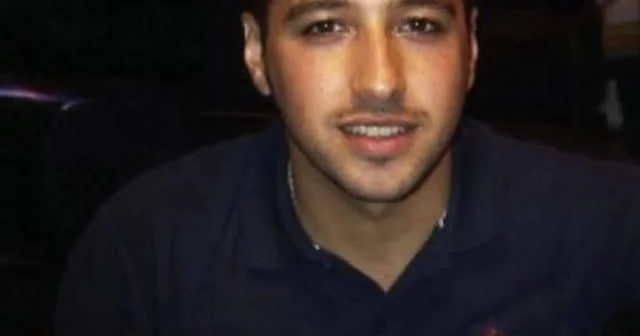 Belçika dan gezmeye gelmişti, önce kimsesizler mezarlığına, sonra Eskişehir e defnedildi Şüpheli şekilde öldükten sonra kimsesizler mezarlığına gömülen adamın cenazesi memleketinde defnedildi Eskişehir Haberleri