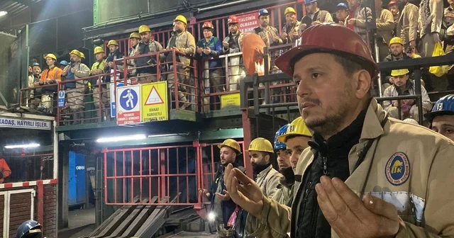 Zonguldak ta saat 04.17 de anma etkinliği (2) Zonguldak Haberleri