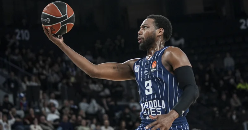 Anadolu Efes, sahasında Zalgiris i mağlup etti! Basketbol Haberleri