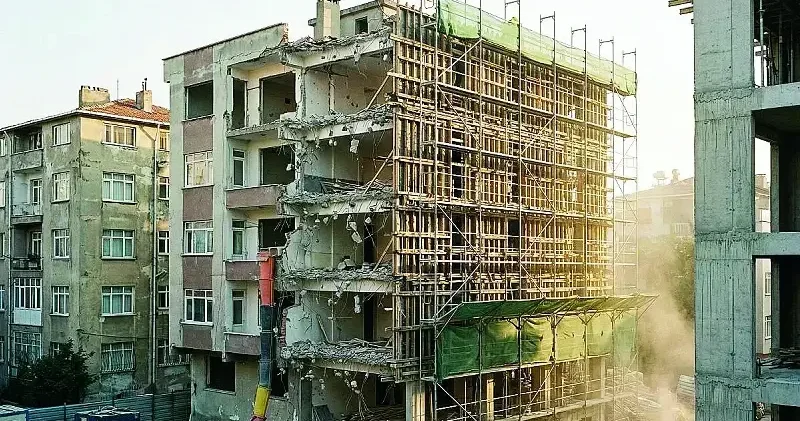 İstanbul da 300 bin ev ve işyeri dönüşümde Ekonomi Haberleri