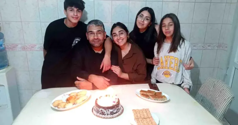 Saat 04.17 de mezar başında gözyaşlarına boğuldu