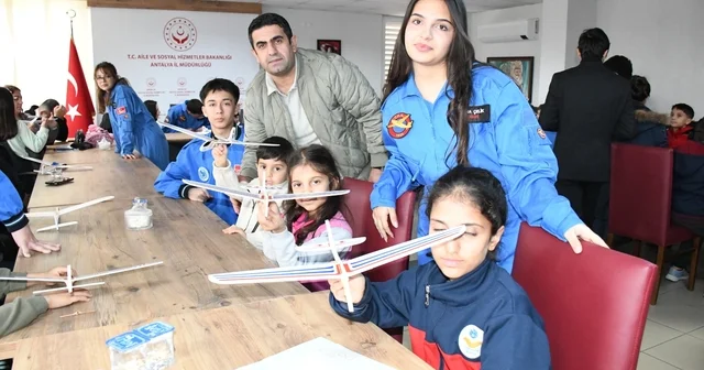Antalya da Model Uçak Yapım etkinliği düzenlendi Antalya Haberleri