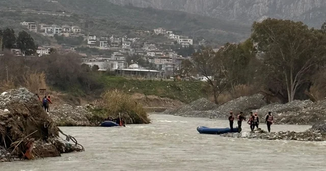 Asi Nehri nde kaybolan Karakaya yı arama çalışmaları 4 ncü gününde Hatay Haberleri