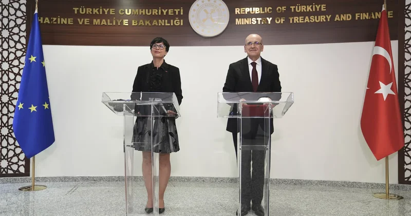 Bakan Şimşek cesur adımlar istedi; AB Genişleme Komiseri Kos Türkiye ve AB nin yeni bir bakış açısına ihtiyacı olduğunu söyledi