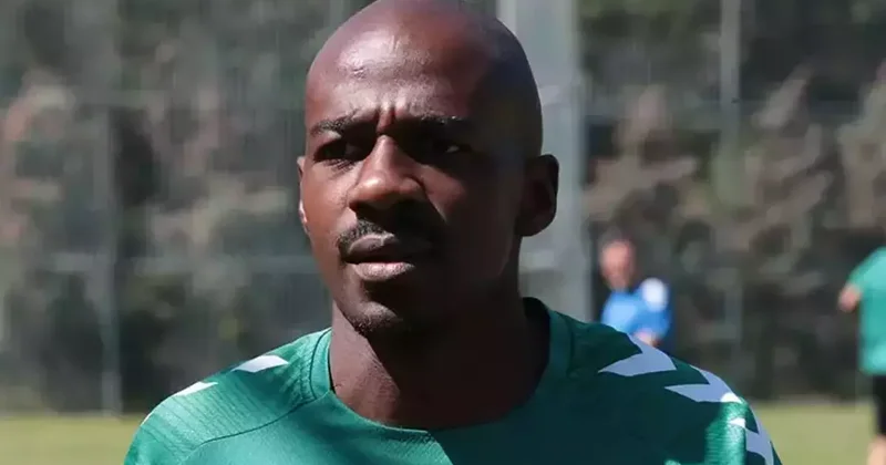 Sakaryaspor, 2 futbolcuyu transfer etti, 2 oyuncuyla da yollarını ayırdı Fanatik Gazetesi Futbol Haberleri Spor