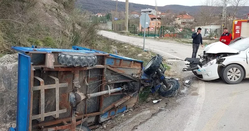 Kastamonu da otomobil ile pat pat çarpıştı: 3 yaralı