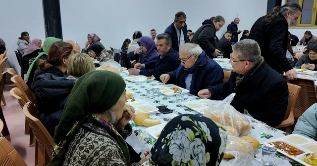 Başkan Subaşıoğlu, Ramazan ın bereketini gönül sofralarında paylaşıyor Denizli Haberleri