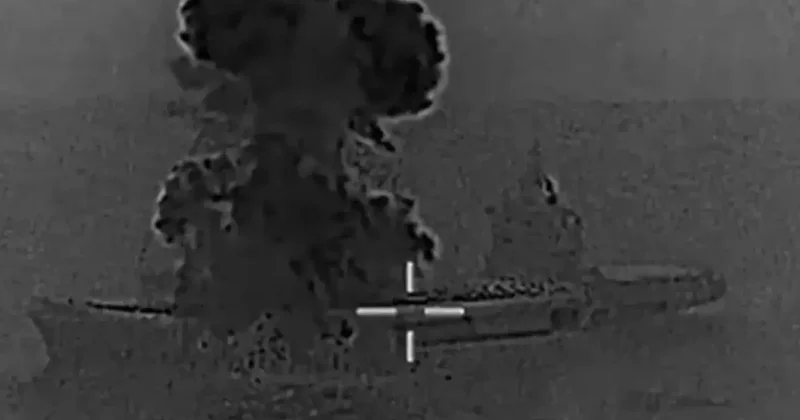 ABD, İran Gemisini Vurdu