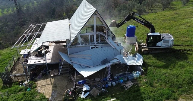 tarım arazisindeki tiny house lar bir bir yıkıldı Bursa Haberleri