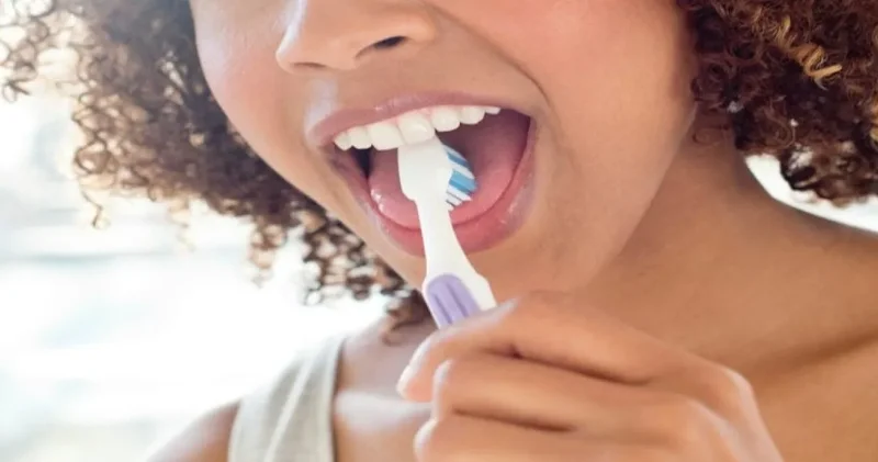 Diş fırçalamak yetmez! Ağız mantarından nasıl kurtulursunuz?