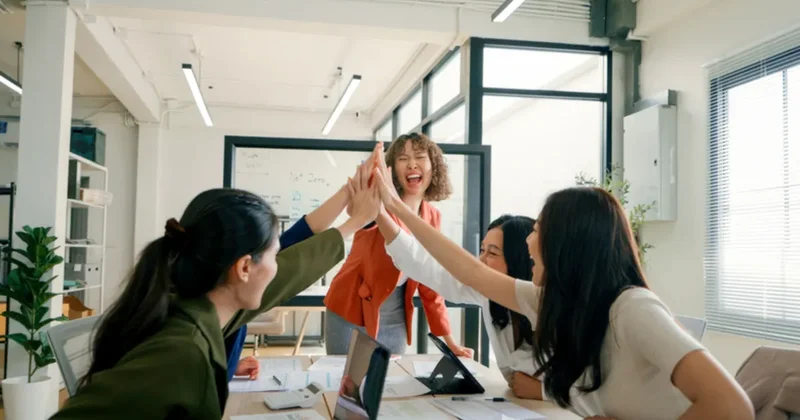 D&R, ilham veren kadınları ağırlıyor!