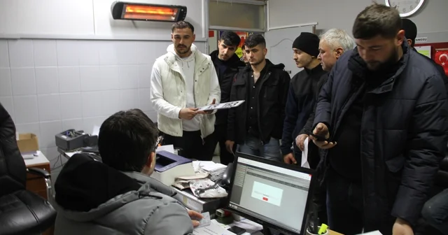 Çarşamba da app plaka paniği: Şoförler odası doldu taştı Samsun Haberleri