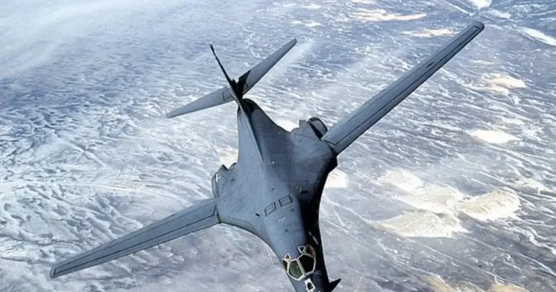 İran a büyük operasyon sinyali: ABD B 1 ve B 2 uçakları İngiltere ye hareket etti