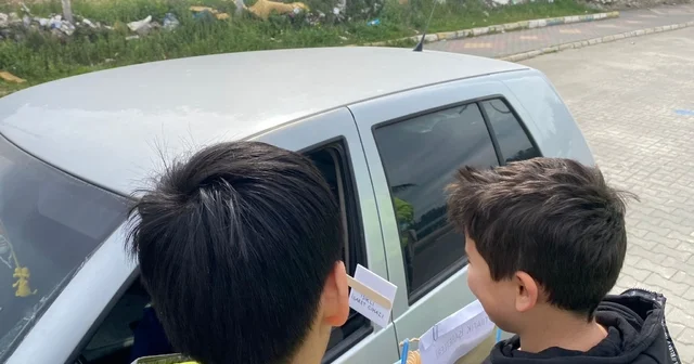 Öğrencilerden sürücülere hem sınav hem ikram Osmaniye Haberleri