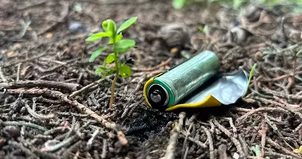 Lise öğrencilerinden çevre bilinci için atık pil toplama hareketi