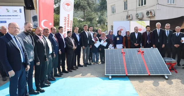 Adana da konargöçer kadınlara taşınabilir enerji desteği Adana Haberleri