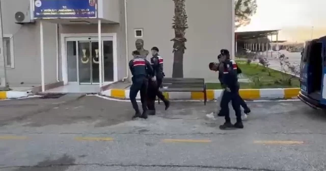 Kur an ı Kerim lere zarar veren 2 kişi tutuklandı Adana Haberleri