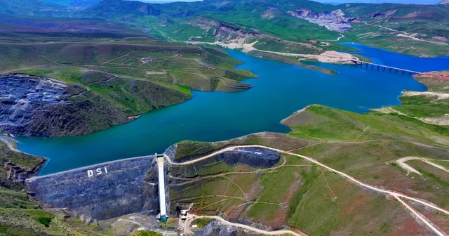 Erzincan da son 23 yılda su yatırımlarıyla tarım ve enerjiye katkı Erzincan Haberleri