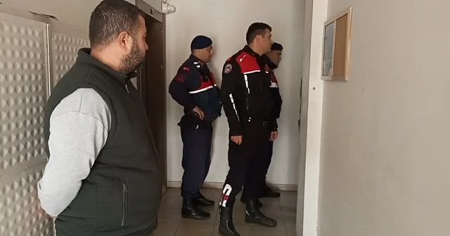 Firari hükümlü kapıyı açmayınca, jandarma çilingir vasıtasıyla içeri girdi Aydın Haberleri