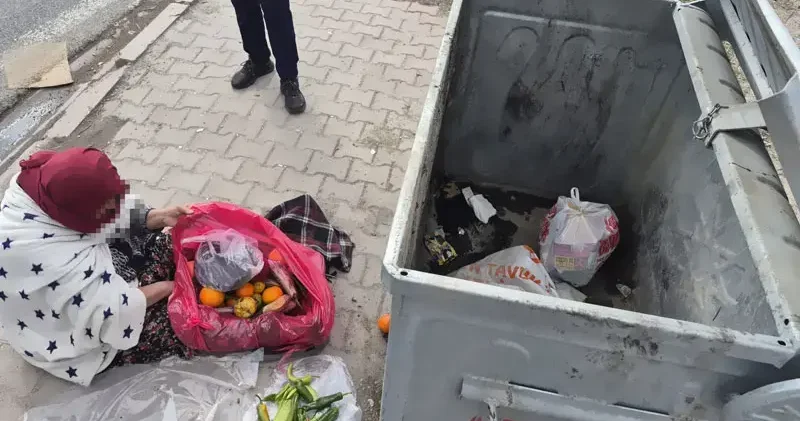 Çöpten eşya topluyormuş gibi duygu sömürüsü yapan 2 dilenci yakalandı