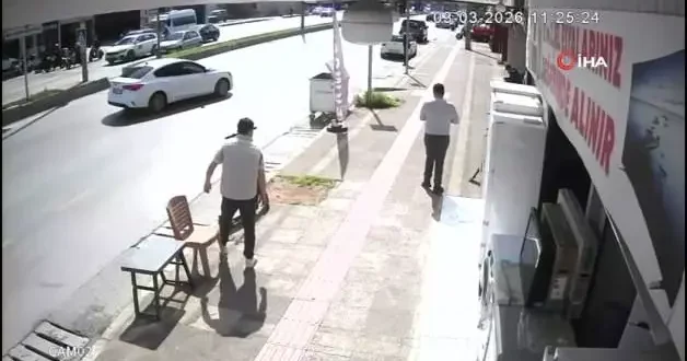 Mersin de bir esnaf, yardım etmek istediği genç tarafından soyuldu