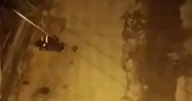 Mardin de temizlik işçisinin sokakta sabah namazını kıldığı anlar takdir topladı VİDEO İZLE