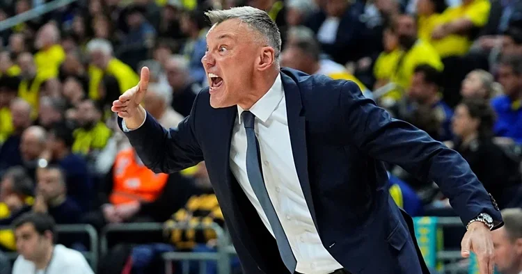 Sarunas Jasikevicius tan maç sonu Tucker a övgü!