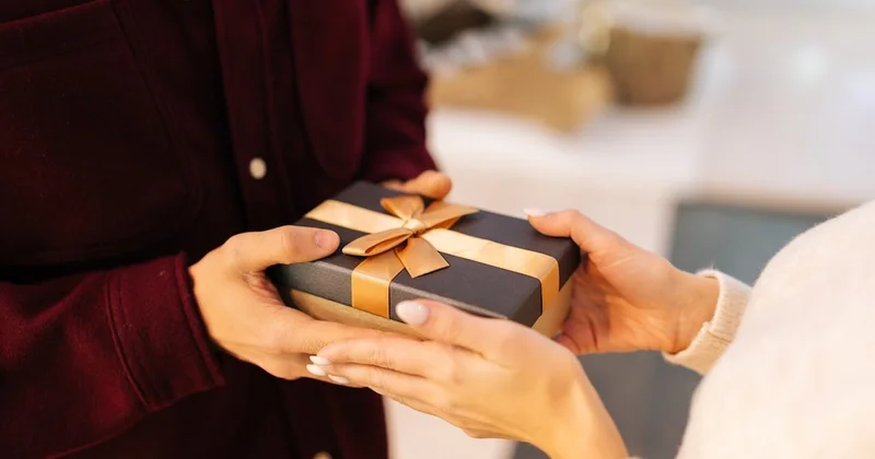 Dünya yıldızı kendine verilen hediyeyi görünce dondu kaldı: Kariyerin bitti bebeğim Sözcü Gazetesi