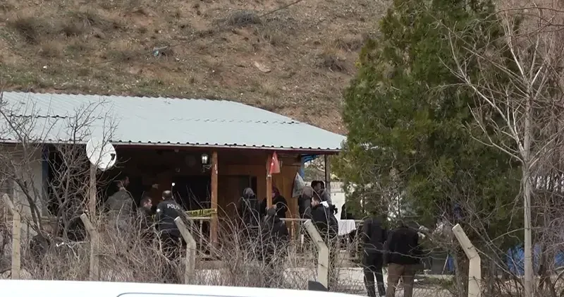 Camı kırılarak girilen evde ölü bulundu