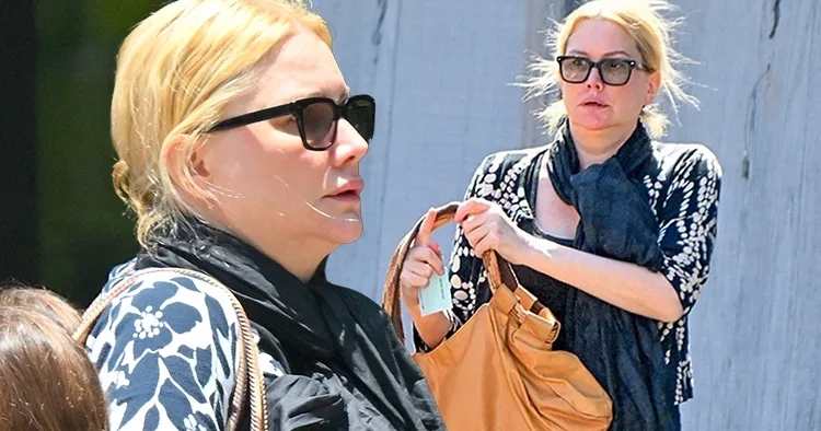 Kocası onu terk edip genç sevgilisiyle evlenmişti… Mide bulandıran planı ortaya çıktı: Hadi toplanın, evine pislik yollayalım!