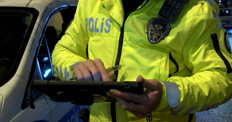 Aracına takan yandı: Esnafın elinde kaldı