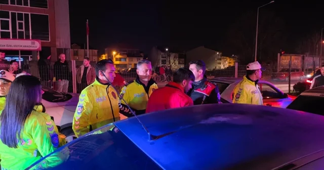 Bursa da zincirleme kaza sonrası yaralılar ekiplere direndi Bursa Haberleri