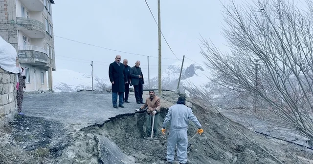 Yağışla birlikte kentte hasar oluştu Hakkari Haberleri