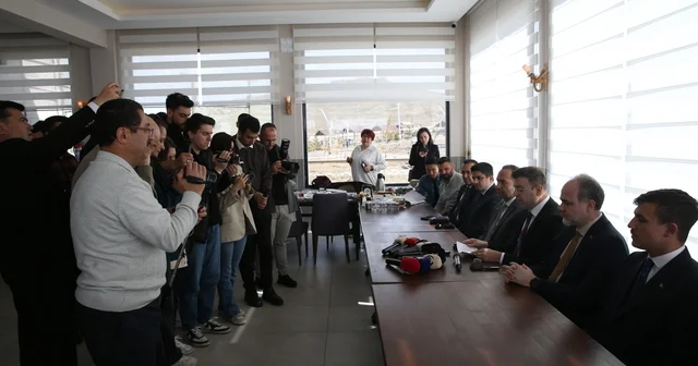 Niğde Valisi Nedim Akmeşe, basın mensuplarıyla buluştu Niğde Haberleri