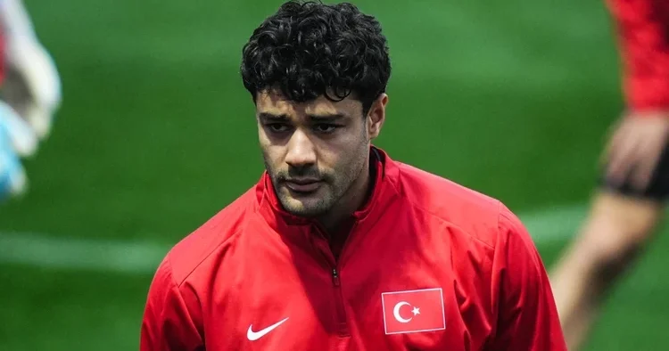 Ozan Kabak, Bundesliga da kalıyor! İmza çok yakın
