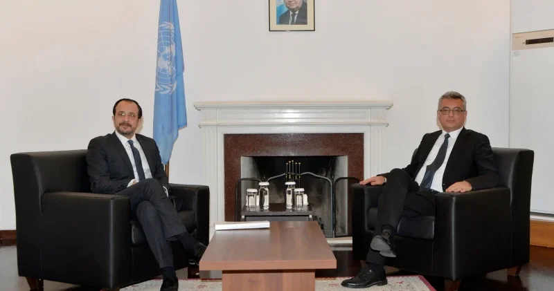 KKTC Cumhurbaşkanı Erhürman Rum kesimi lideriyle ara bölgede görüştü Politika Haberleri