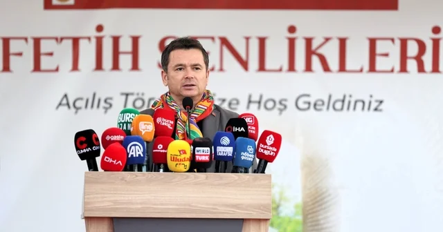 Osmangazi de Fetih coşkusu 700. yılda zirveye ulaştı Bursa da Tarihin izinde anlamlı yürüyüş Başkan Aydın: Daha Nice 700 Yıllar sürmesini diliyorum Bursa Haberleri