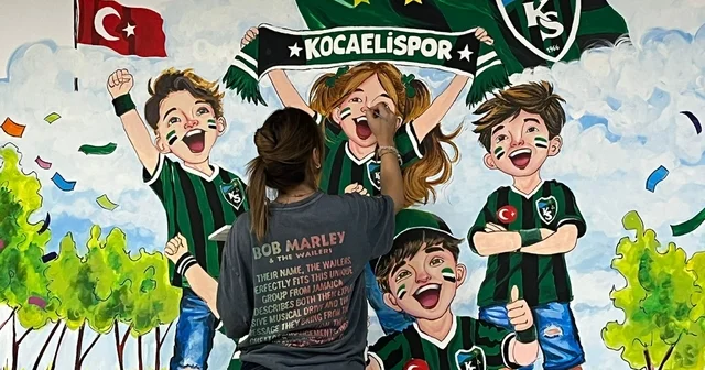 Liseli öğrencilerden Kocaelispor a özel duvar resmi Kocaeli Haberleri