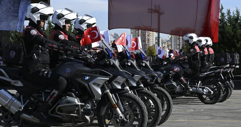 Polislerin mesai sistemi değişiyor: 12 saat görev, 36 saat dinlenme Son dakika haberleri