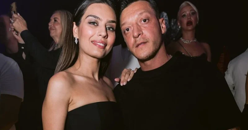 Mesut Özil ve Amine Özil üçüncü kez anne baba oldu