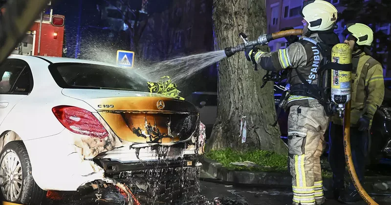 Bir araçta başlayan yangın 14 araca sıçradı! 100 milyon TL lik hasar