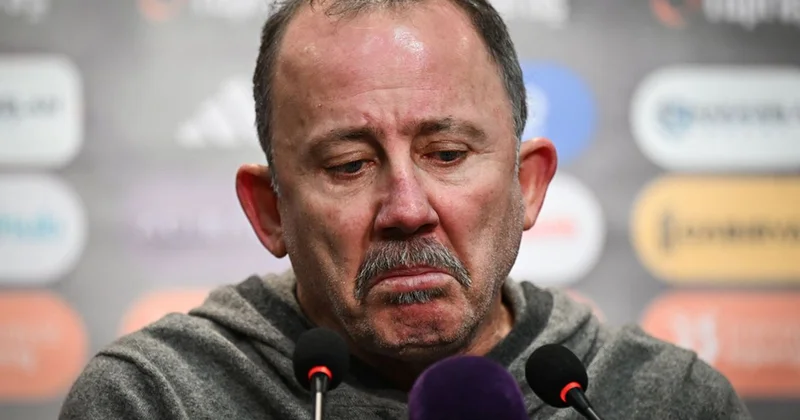 Sergen Yalçın derbi sonrası iki futbolcusunun biletini kesti