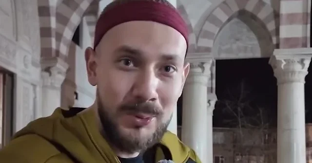 Namaza başlayınca hayatı değişen sosyal medya fenomeni Cem Özkök: Tevekkül varsa sırtınız yere gelmez VİDEO İZLE