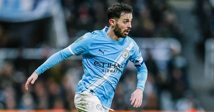 Galatasaray ve Fenerbahçe ile adı anılan Bernardo Silva için resmi ayrılık açıklaması