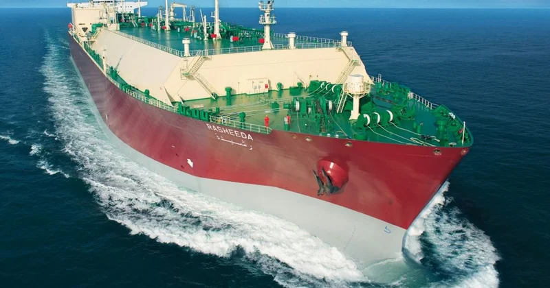 Beklenen olmadı! Doğal gaz yüklü 2 gemi Hürmüz Boğazı ndan geri döndü